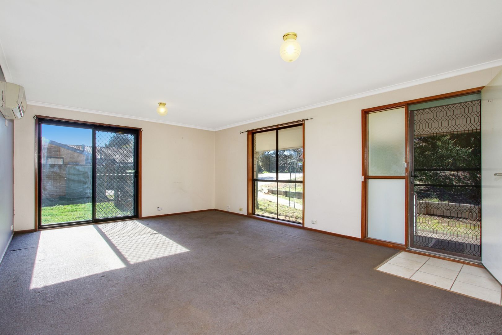 28 Newman-Morris Circuit, Oxley ACT 2903, Image 2