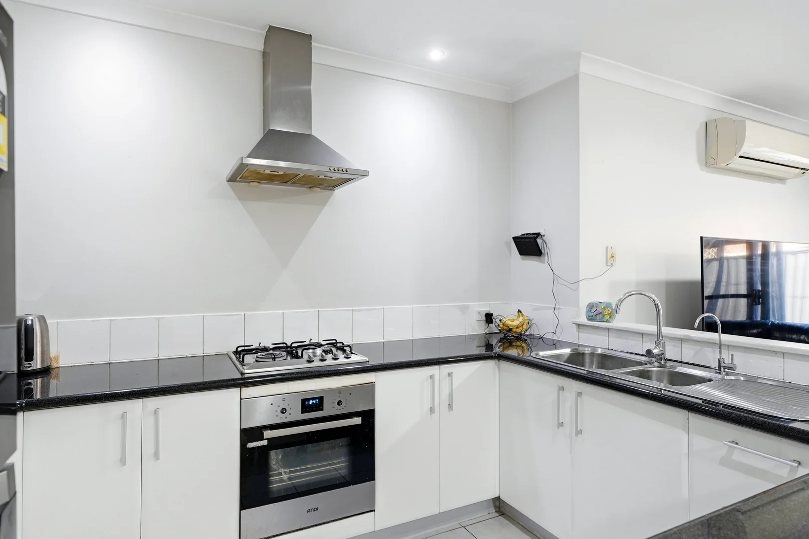 Additional image 5 of 3/8 Toledo Close, Cannington WA 6107