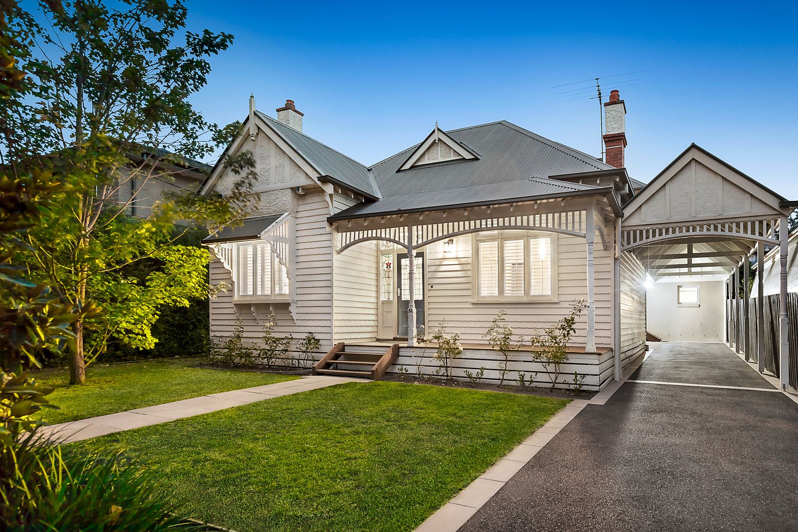 52 Faversham Road, Canterbury VIC 3126, Image 2