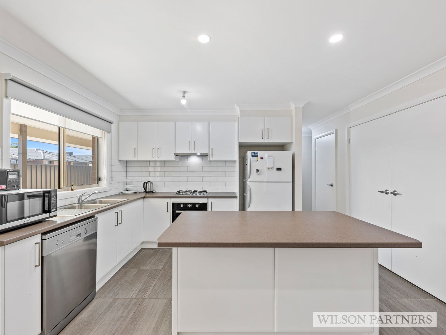 16 Wispering Circuit, Kilmore VIC 3764, Image 2