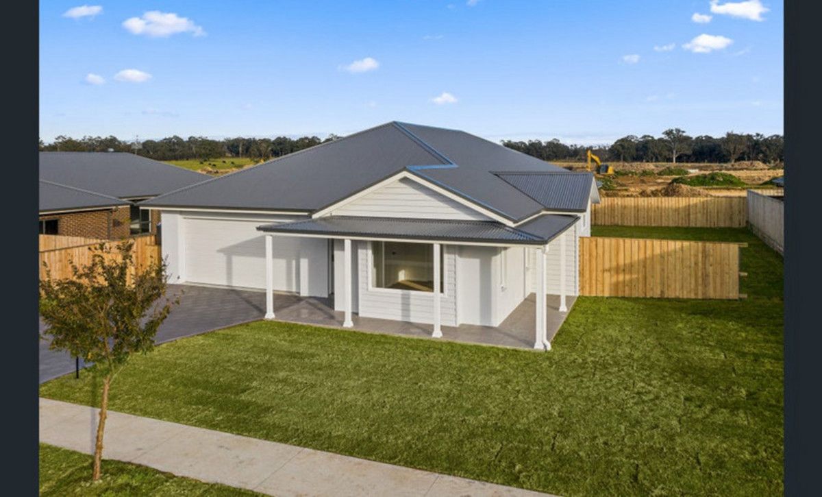 4 bedrooms House in 33 Collins Street MARULAN NSW, 2579