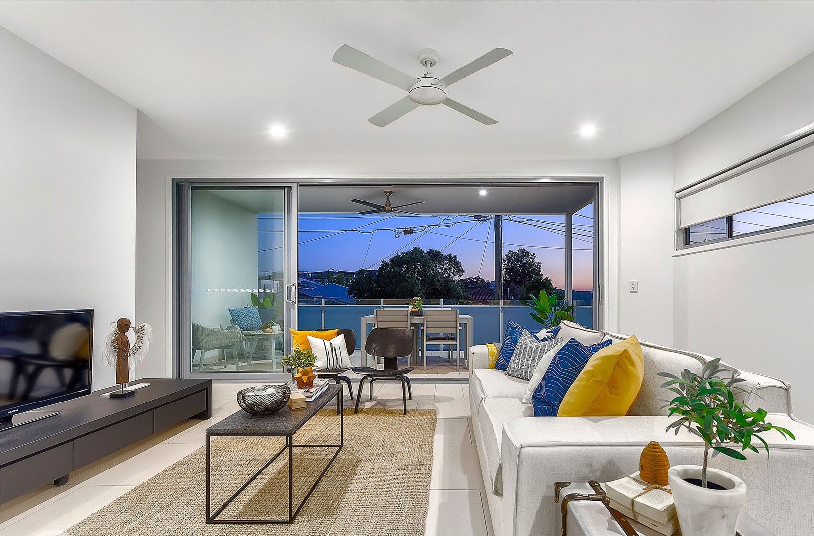 3 bedrooms Townhouse in 37 Dickson Street MORNINGSIDE QLD, 4170