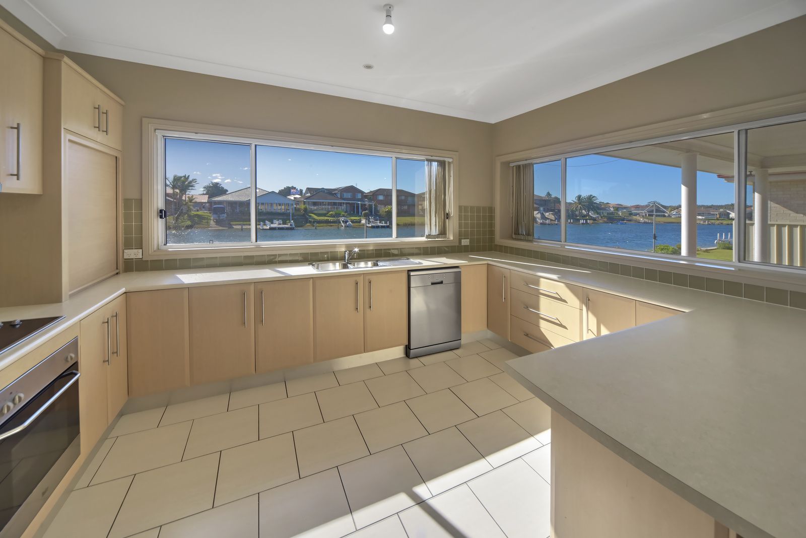 43 Cormorant Avenue, Sussex Inlet NSW 2540, Image 2