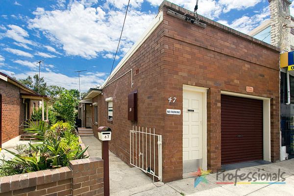 47 Jubilee Avenue, Carlton NSW 2218, Image 2