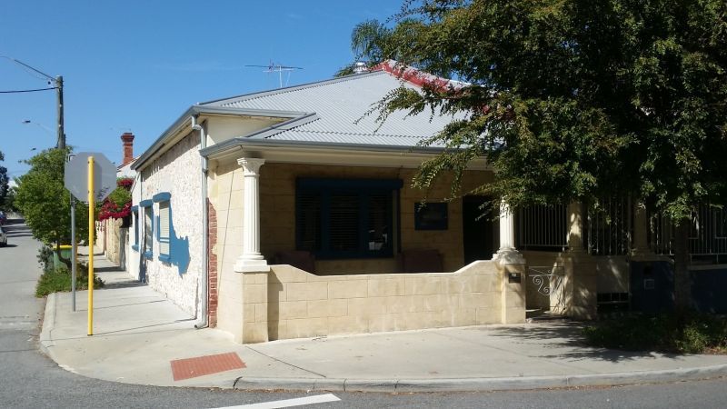 2 bedrooms House in 21 Alma street FREMANTLE WA, 6160