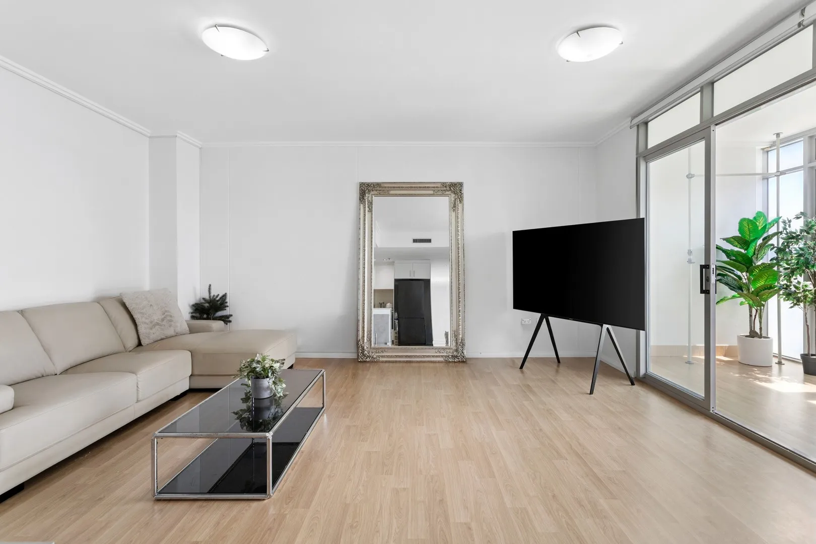 North facing apartment in a premium central complex, Burwood