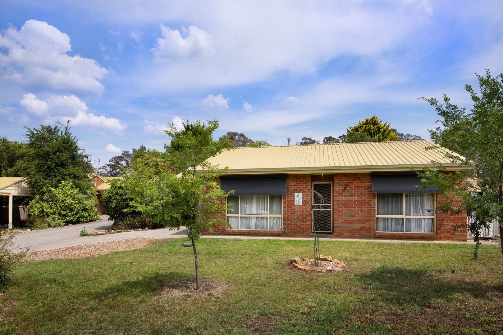 2/37 Maldon Road, McKenzie Hill VIC 3451, Image 1