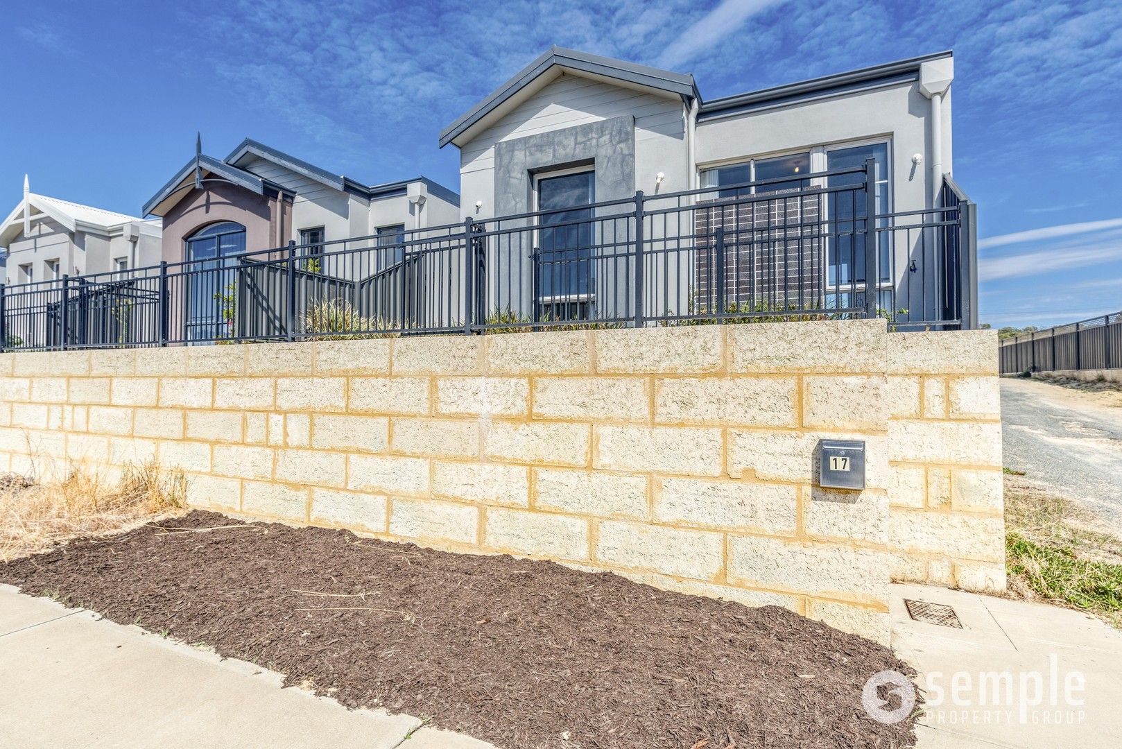 3 bedrooms House in 17 Vivaldi Street HAMMOND PARK WA, 6164