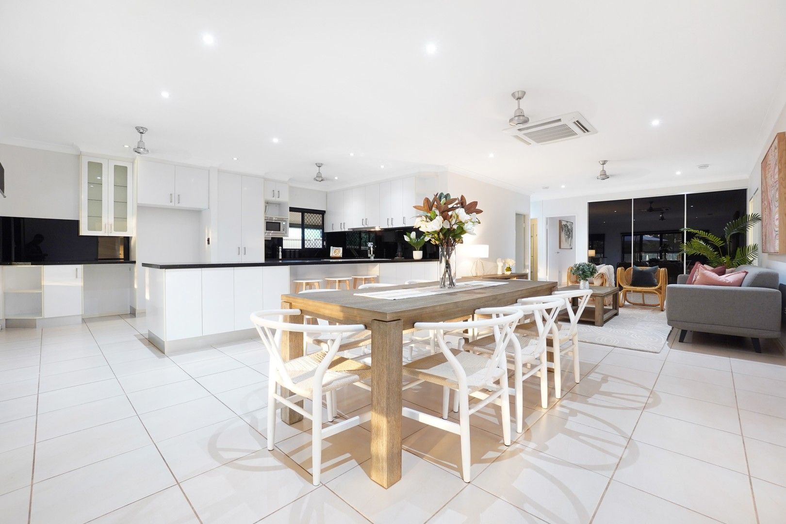 11 Riveren Court, Farrar NT 0830, Image 0