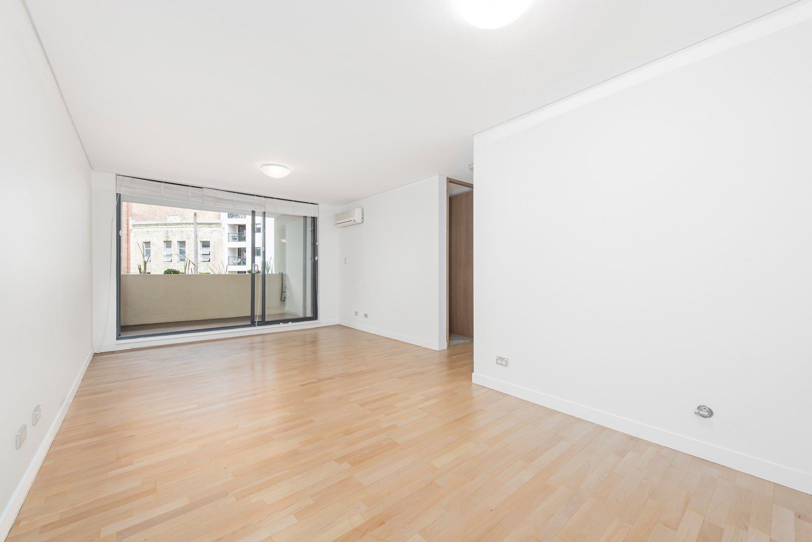 2 bedrooms Apartment / Unit / Flat in 8 Cooper St SURRY HILLS NSW, 2010