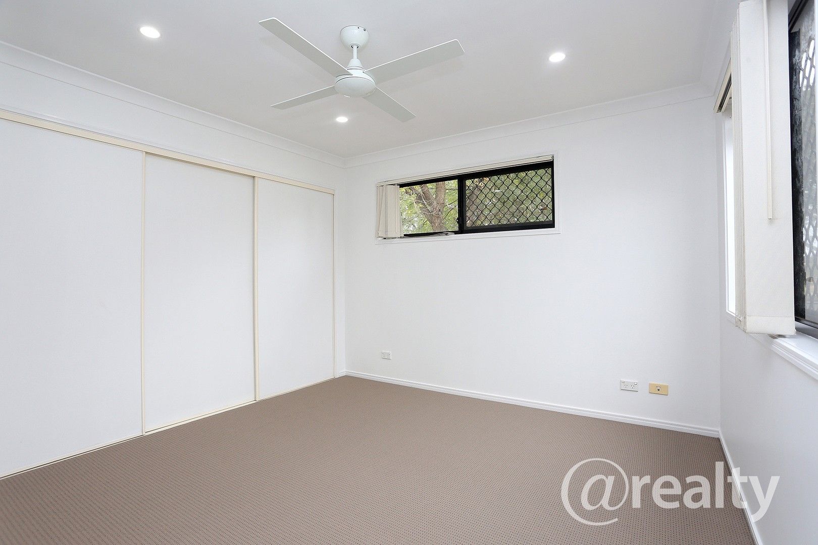 8 Ronayne Circle, One Mile QLD 4305, Image 2