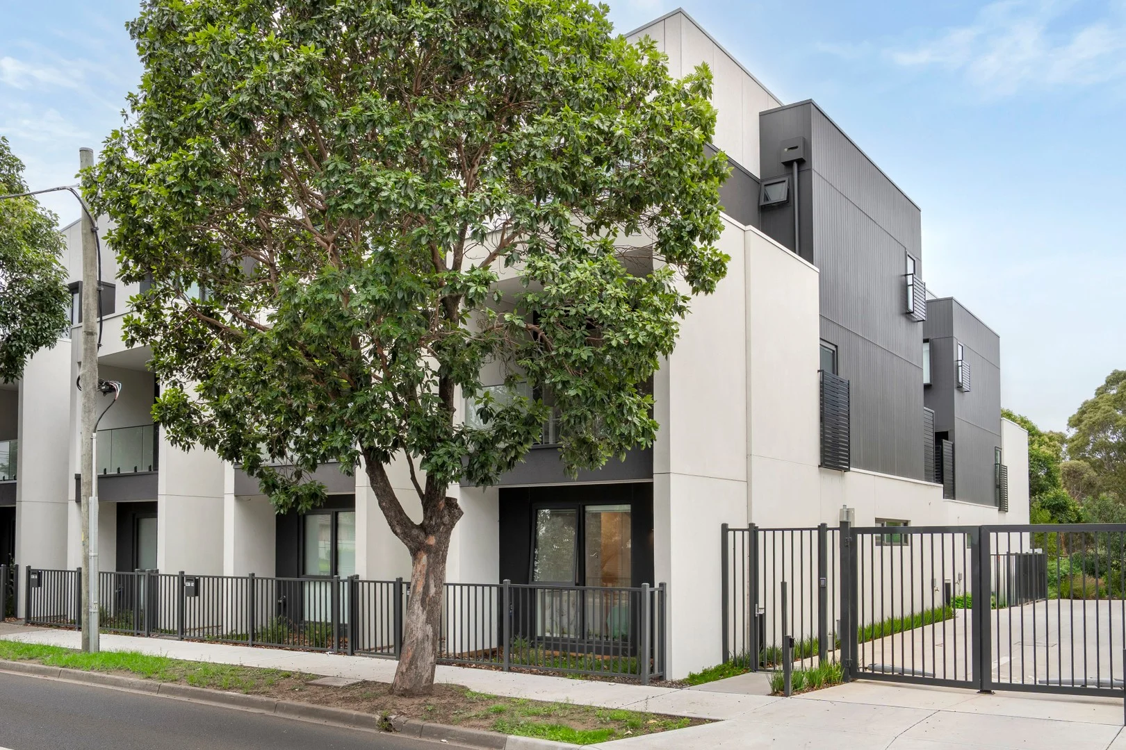 Primary image of 15/492 Pascoe Vale Road, Strathmore VIC 3041