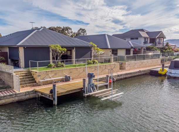 27 Batavia Quays, South Yunderup WA 6208