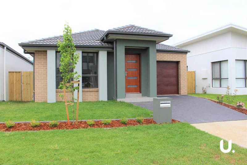 4 bedrooms House in 14 Kingsdale Ave CATHERINE FIELD NSW, 2557