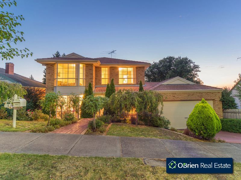 1 Edrington Park Drive, Berwick VIC 3806