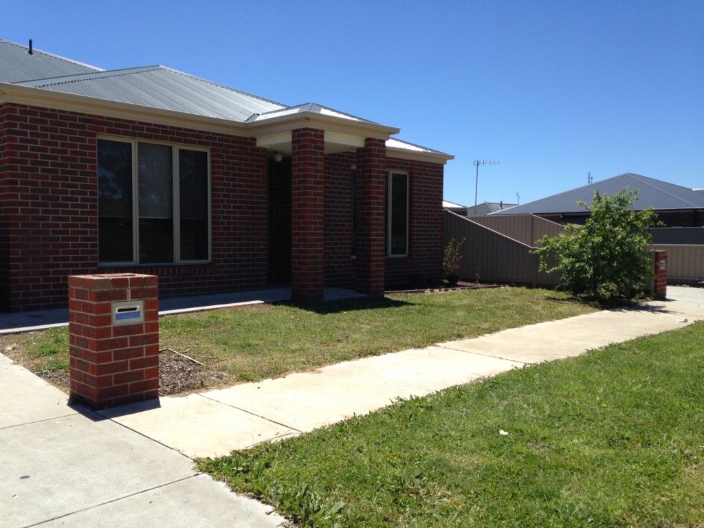 1/42 Crown Street, Sebastopol Property History & Address Research