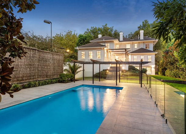 18 Linlithgow Road, Toorak VIC 3142