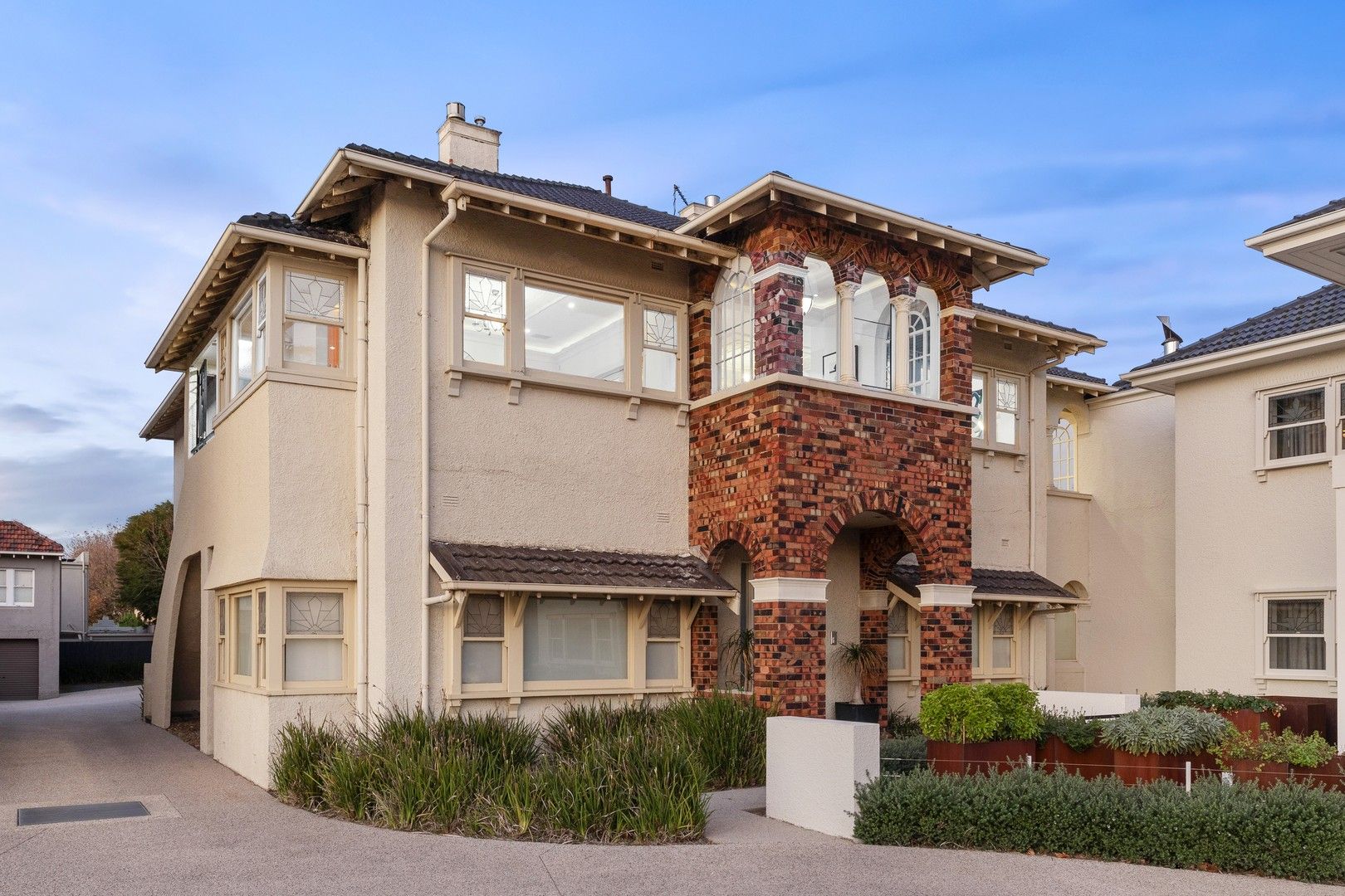 3 bedrooms Apartment / Unit / Flat in 3/19-21 Ormond Esplanade ELWOOD VIC, 3184