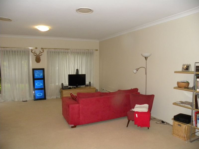 19 Kensington Place, MARDI NSW 2259, Image 2