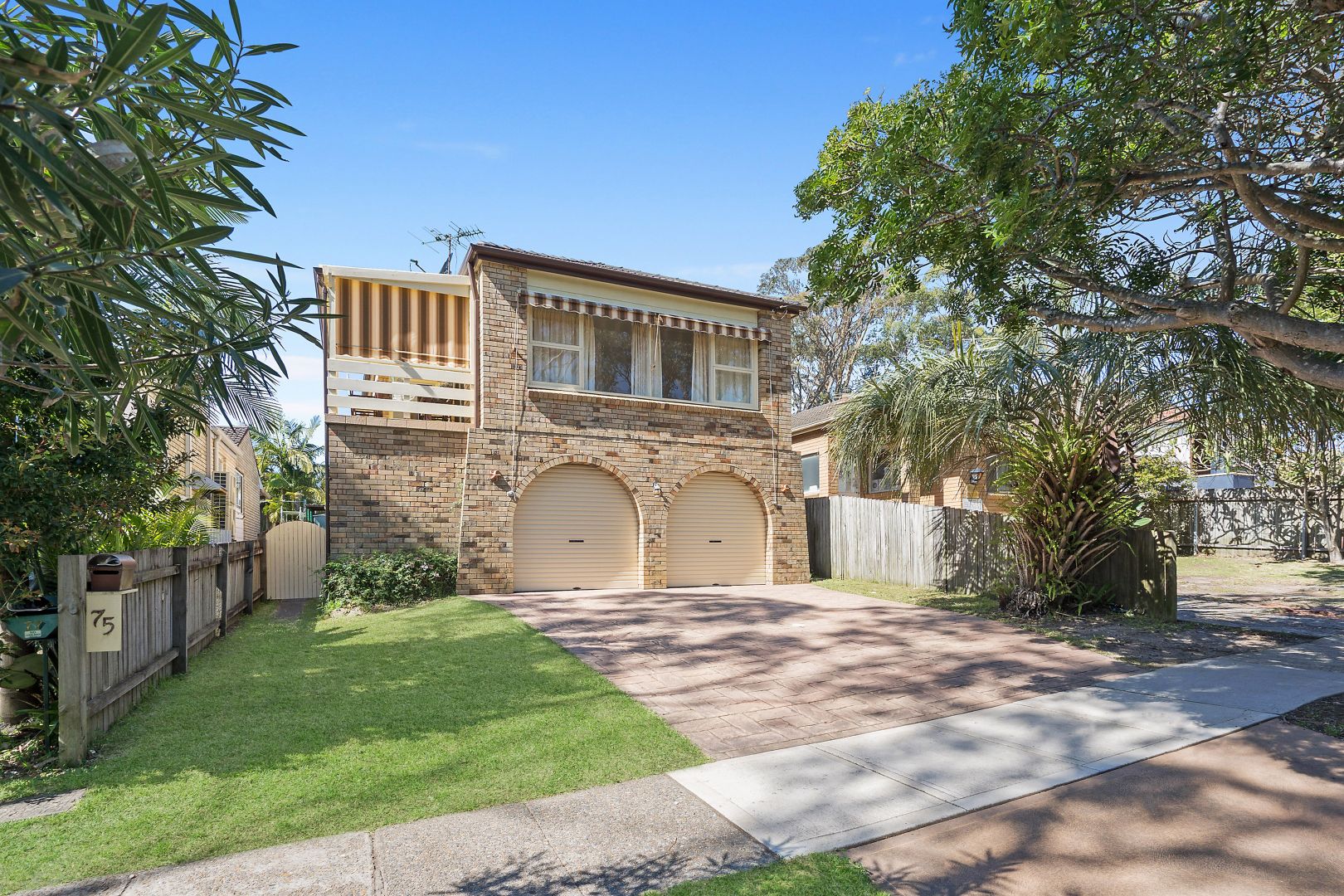 75 Veterans Parade, Collaroy Plateau Property History & Address
