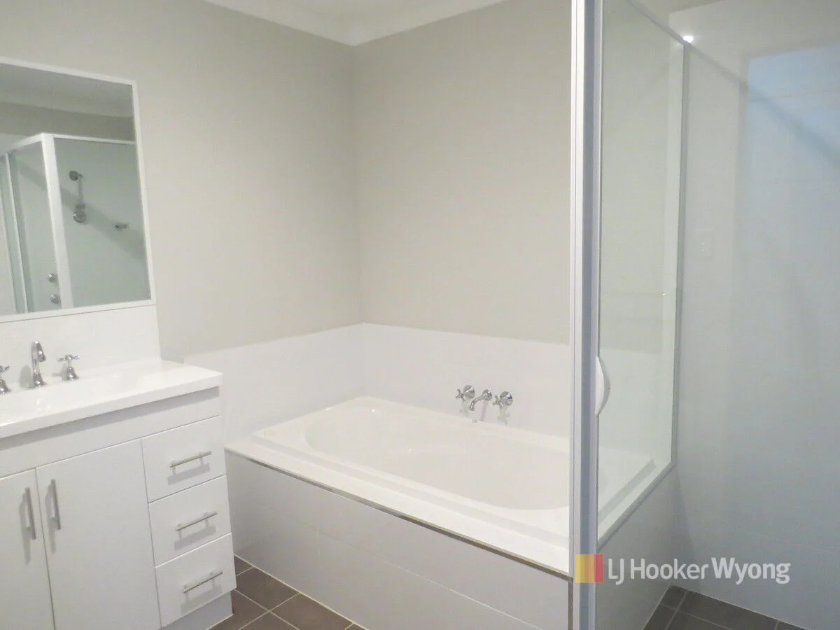 Additional image 6 of 8a Creswell Street, Wadalba NSW 2259