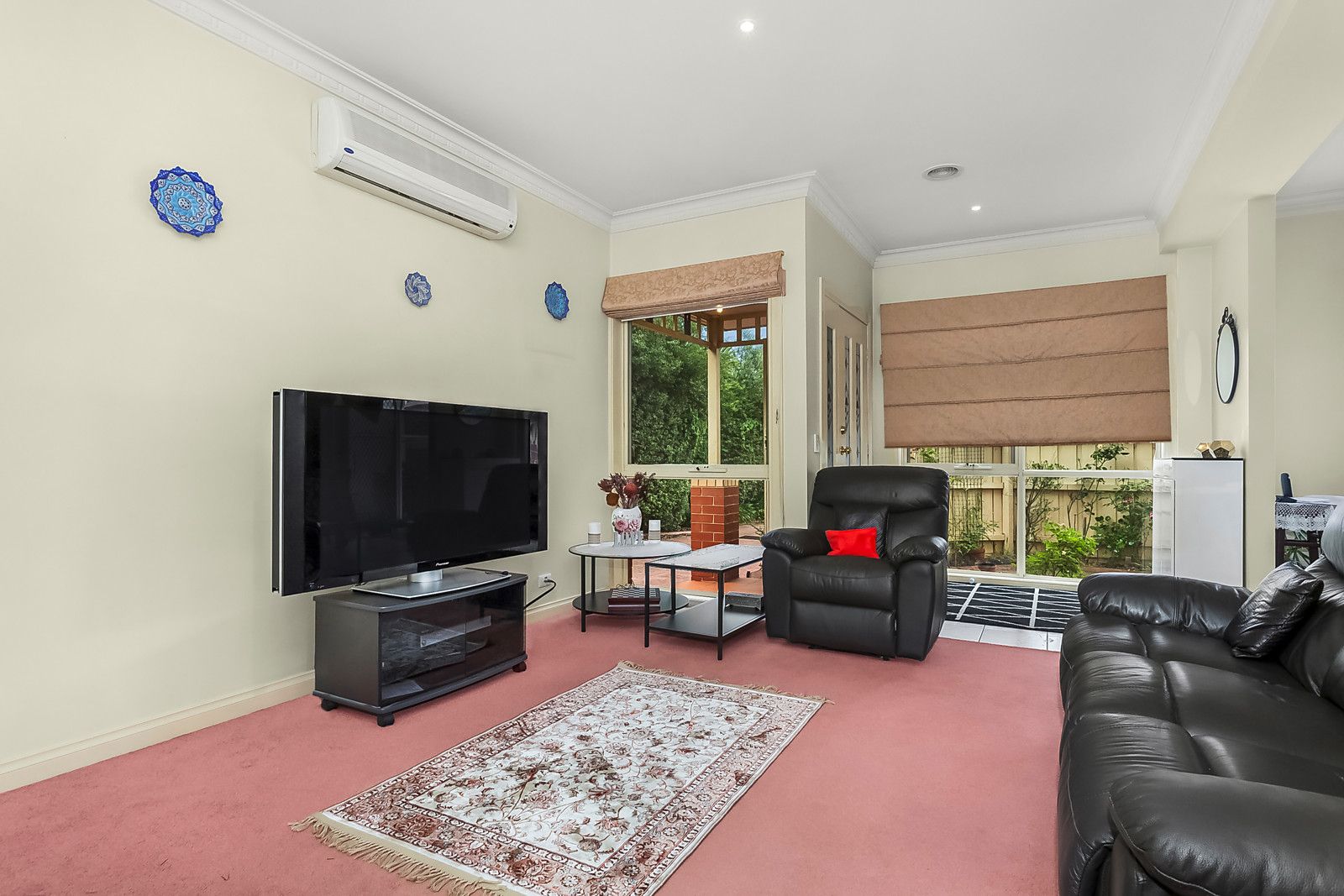 2/1 Salter Street, Essendon VIC 3040, Image 2