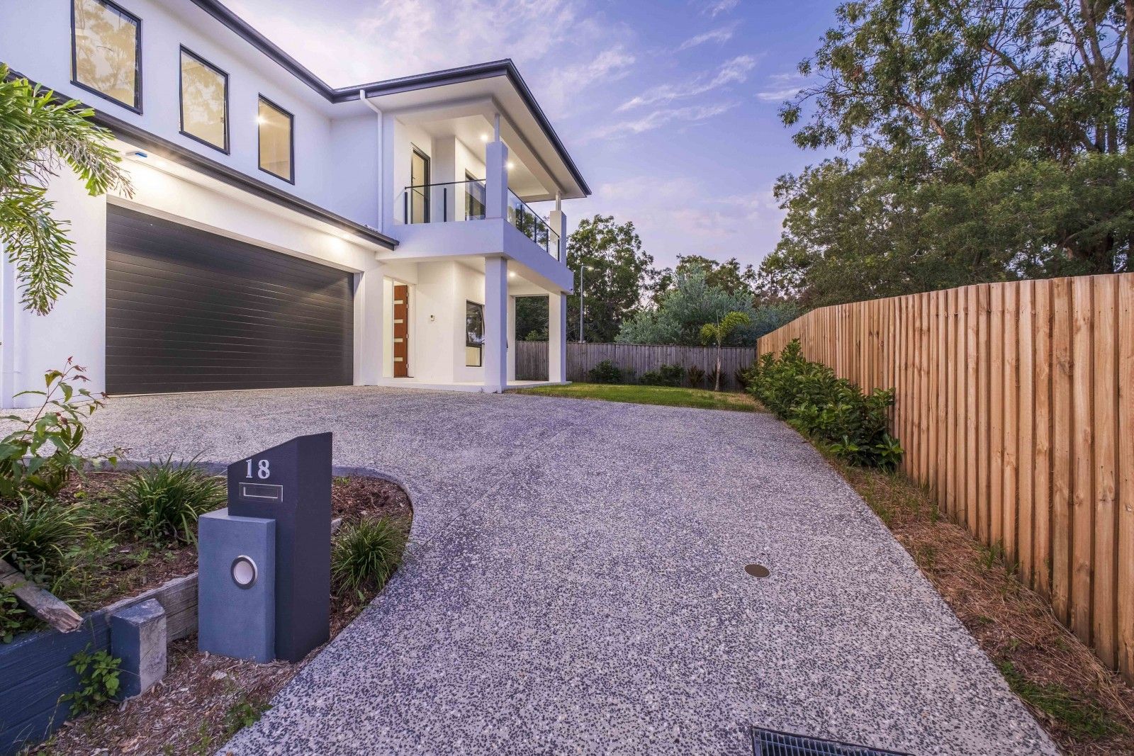 5 bedrooms House in 18 Jacaranda place INDOOROOPILLY QLD, 4068