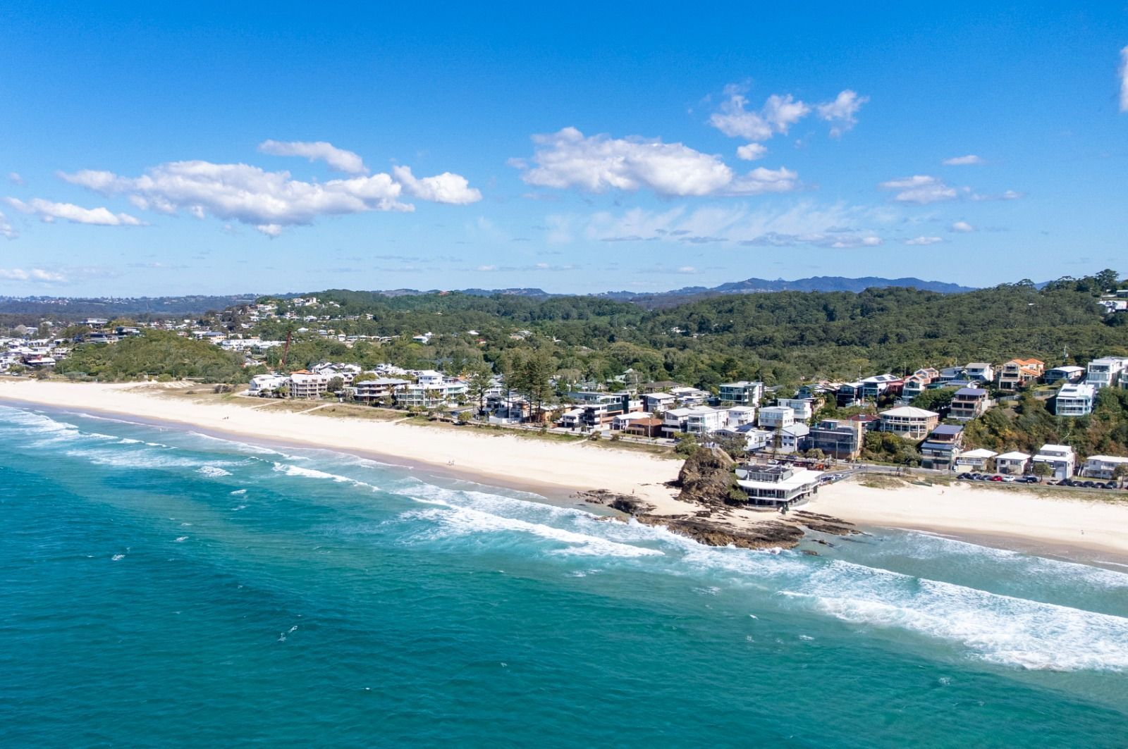 4 bedrooms House in  CURRUMBIN QLD, 4223