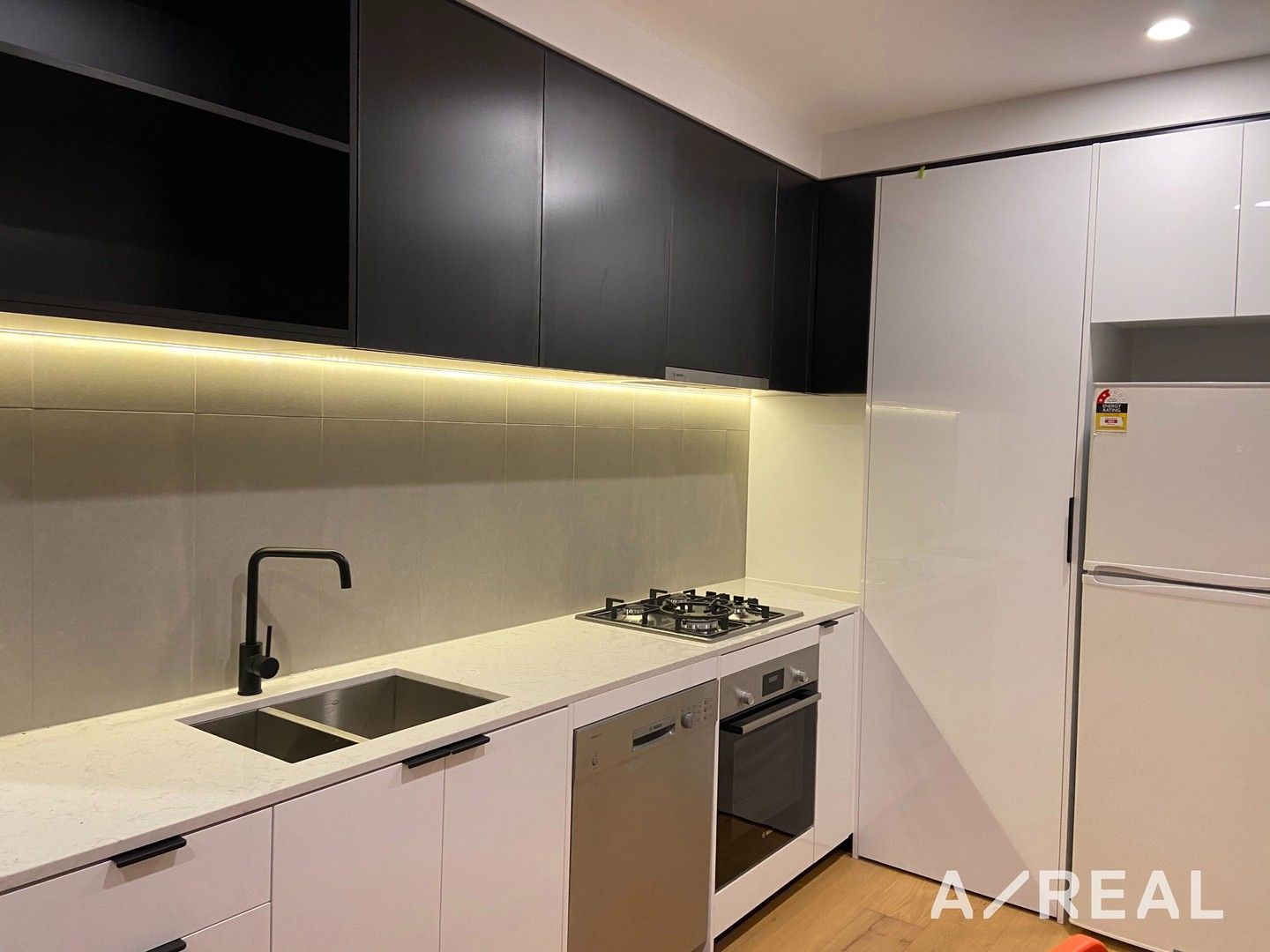 2 bedrooms Apartment / Unit / Flat in 109/260 Burwood Highway BURWOOD VIC, 3125