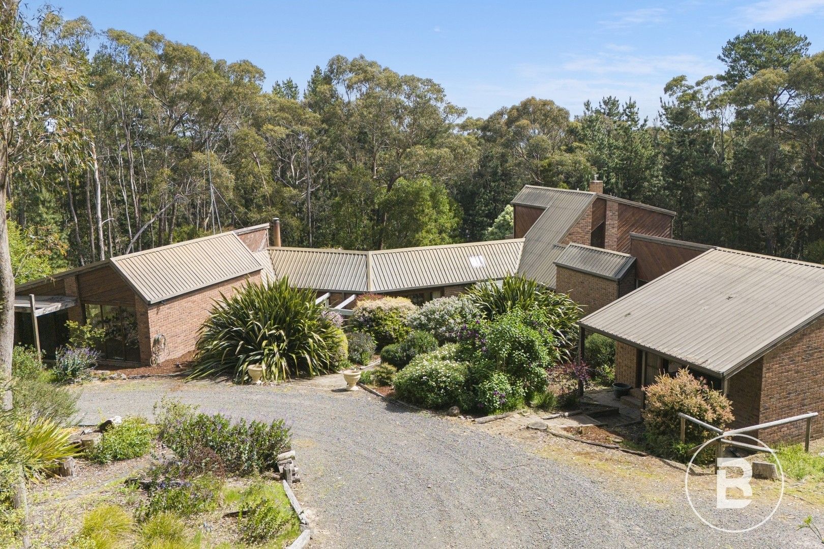 5 bedrooms House in 71 Hendersons Lane BUNINYONG VIC, 3357