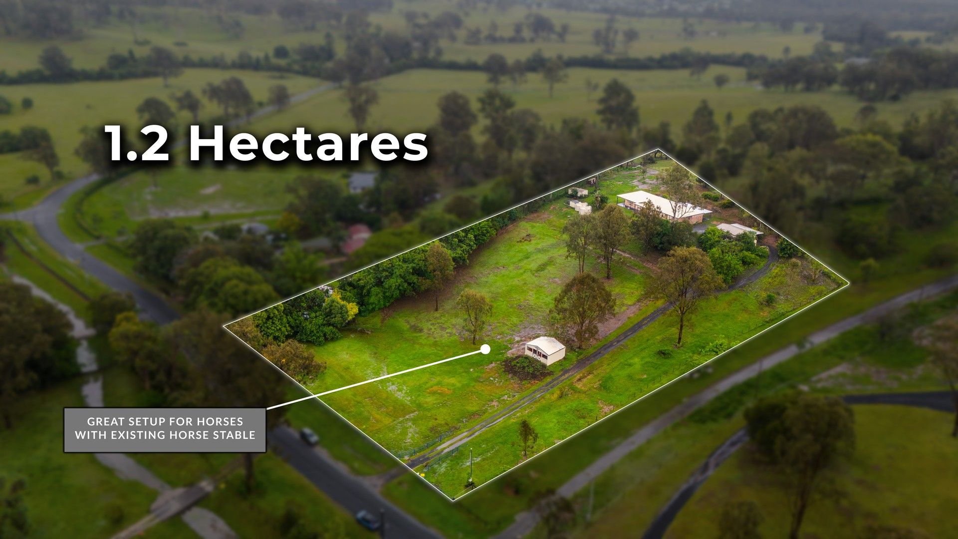 6 bedrooms House in 22-28 Canterbury Drive MUNDOOLUN QLD, 4285