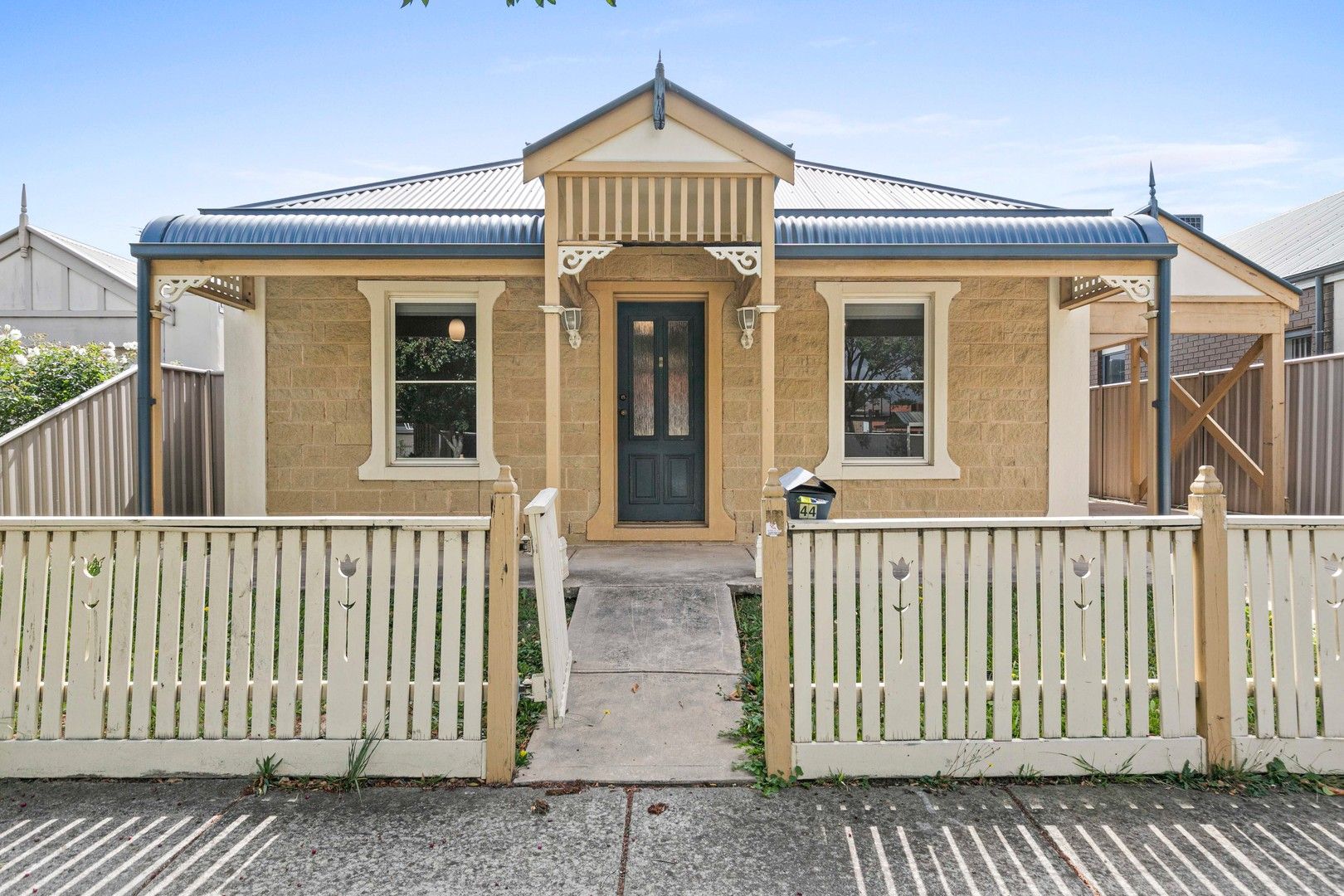 3 bedrooms Apartment / Unit / Flat in 44 Liverpool Circuit CRAIGIEBURN VIC, 3064
