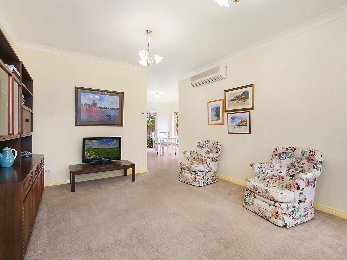 2/7 Arkana Avenue, Highton VIC 3216, Image 2