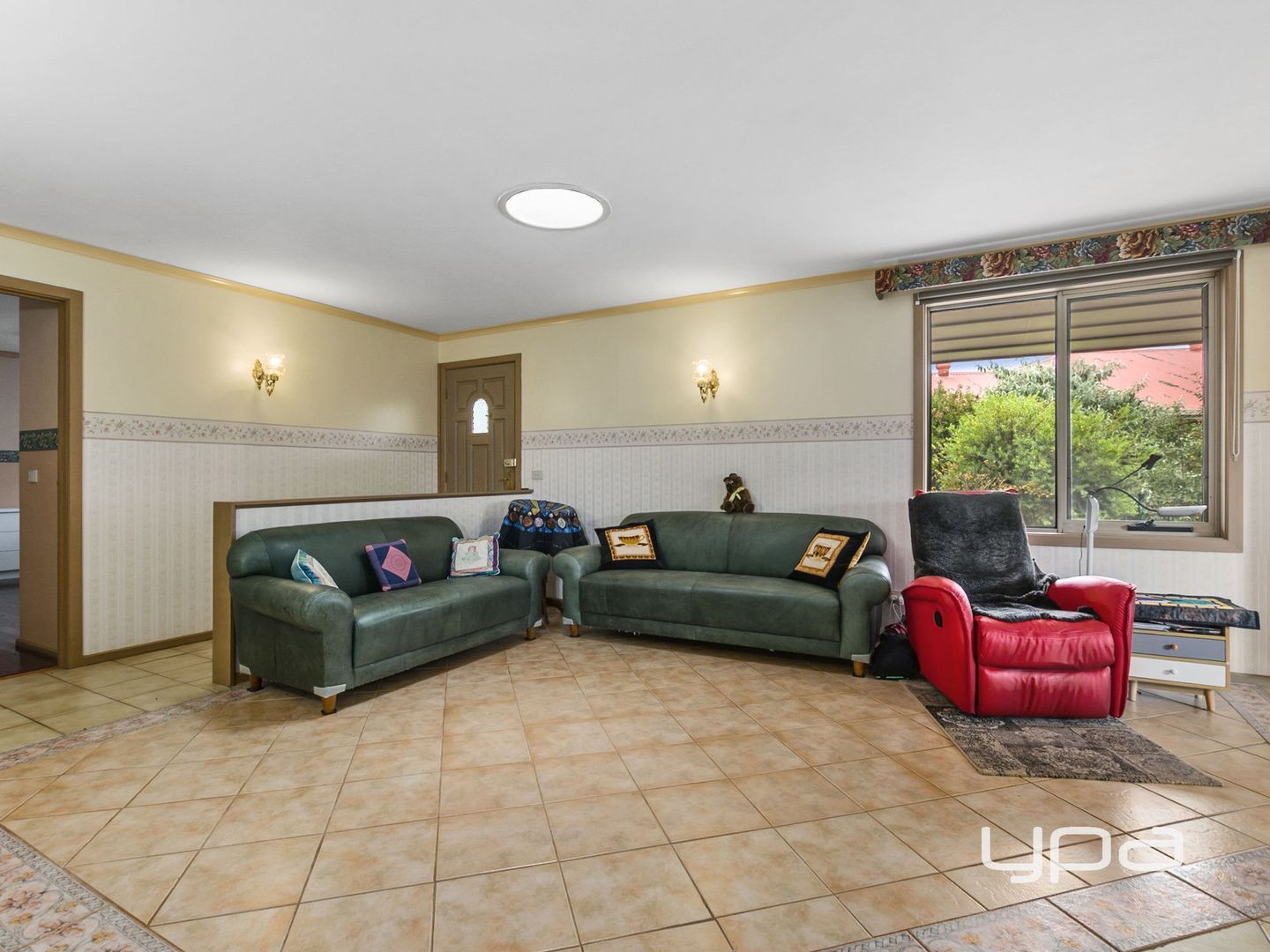 9 Gunsynd Court, Bacchus Marsh VIC 3340, Image 2