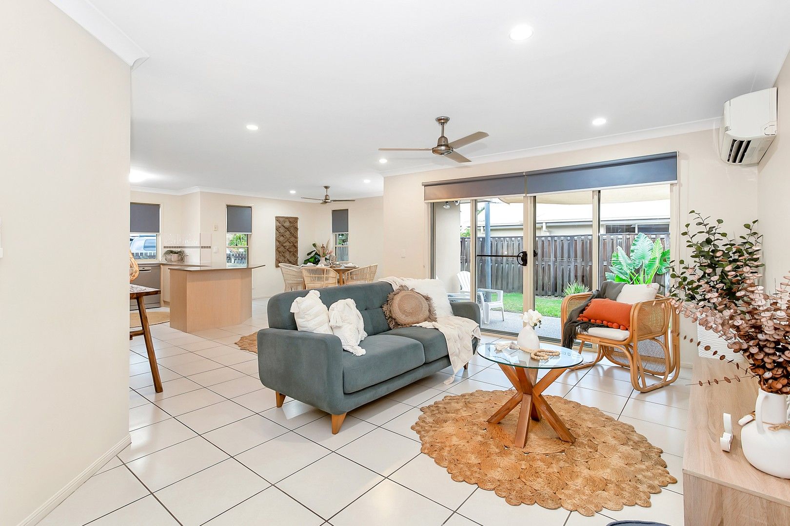 2/2 Narrabeen Street, Blacks Beach QLD 4740, Image 0