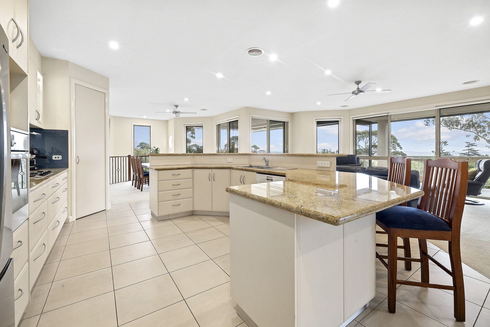 8 Abbey Lane, McCrae VIC 3938, Image 2