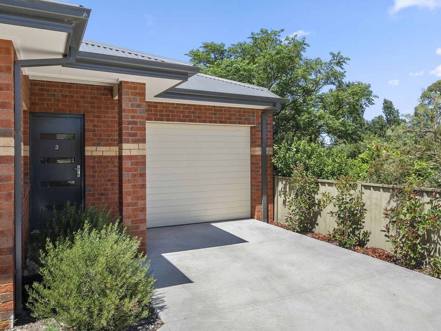 3/8 Somerset Crescent, Mansfield VIC 3722, Image 1