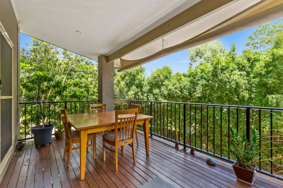 2/84 Paddington Drive, Carrara QLD 4211, Image 2