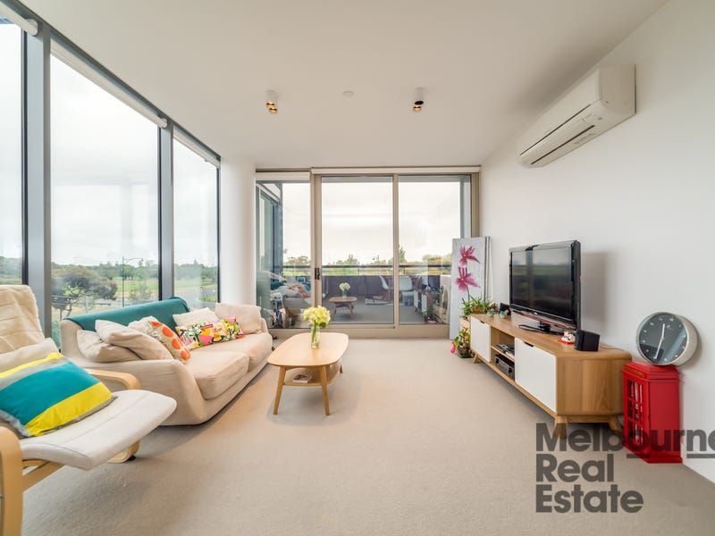 2 bedrooms Apartment / Unit / Flat in 305/74 Queens Road MELBOURNE VIC, 3004