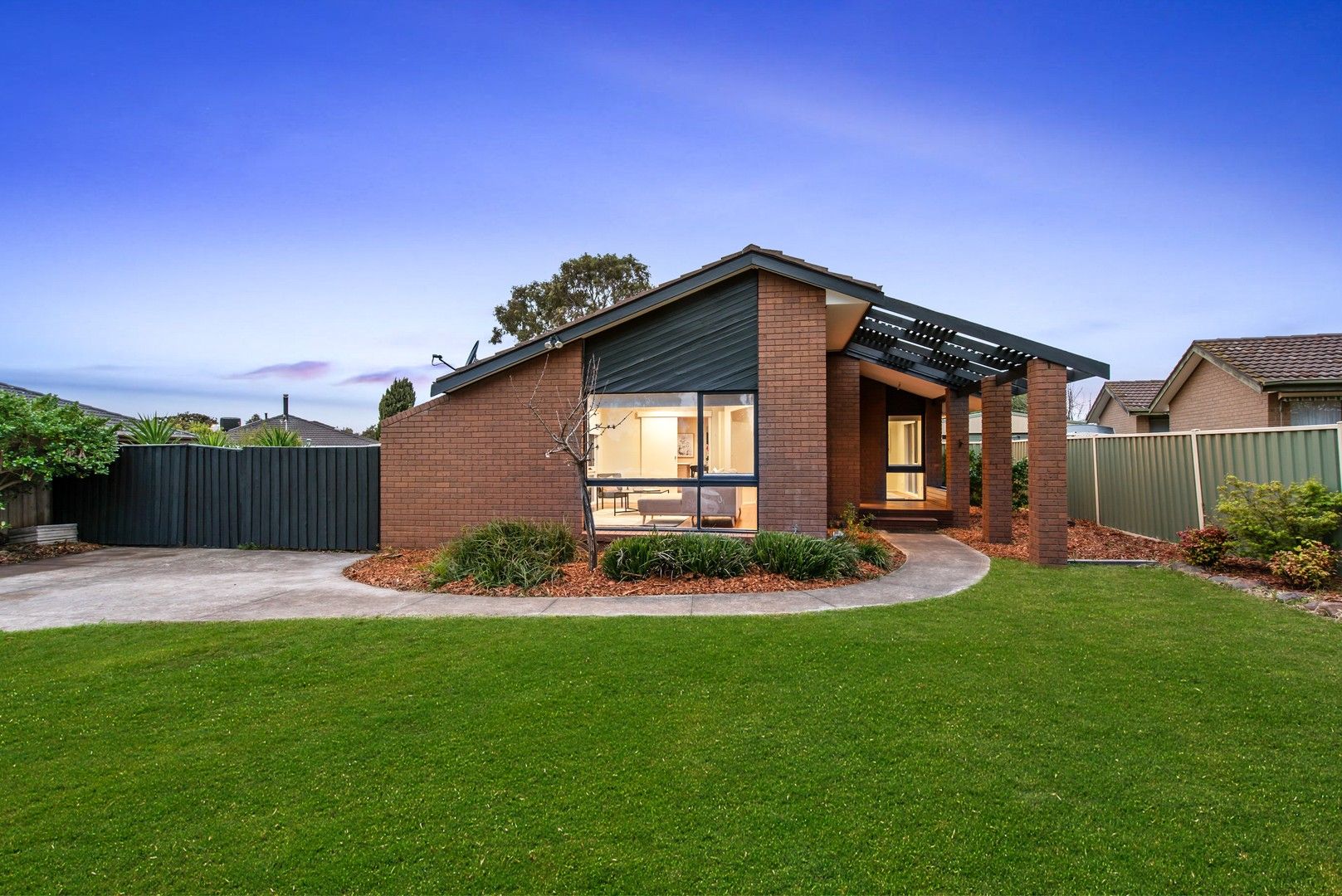 6 Sherbrooke Crescent, Taylors Lakes VIC 3038, Image 0