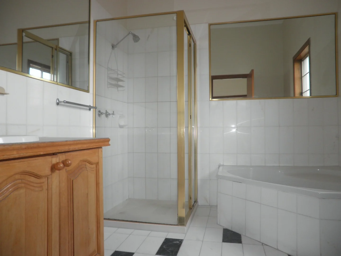 Additional image 5 of 10/219 Mahoneys Road, Forest Hill VIC 3131