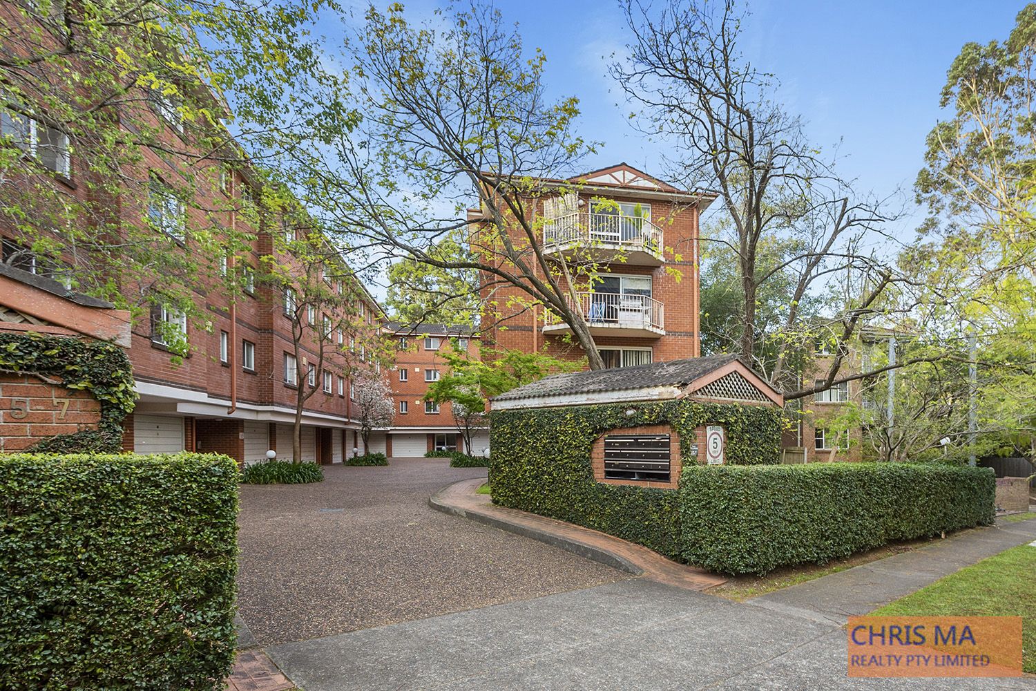 2 bedrooms Apartment / Unit / Flat in 23/5-7 Water Street HORNSBY NSW, 2077