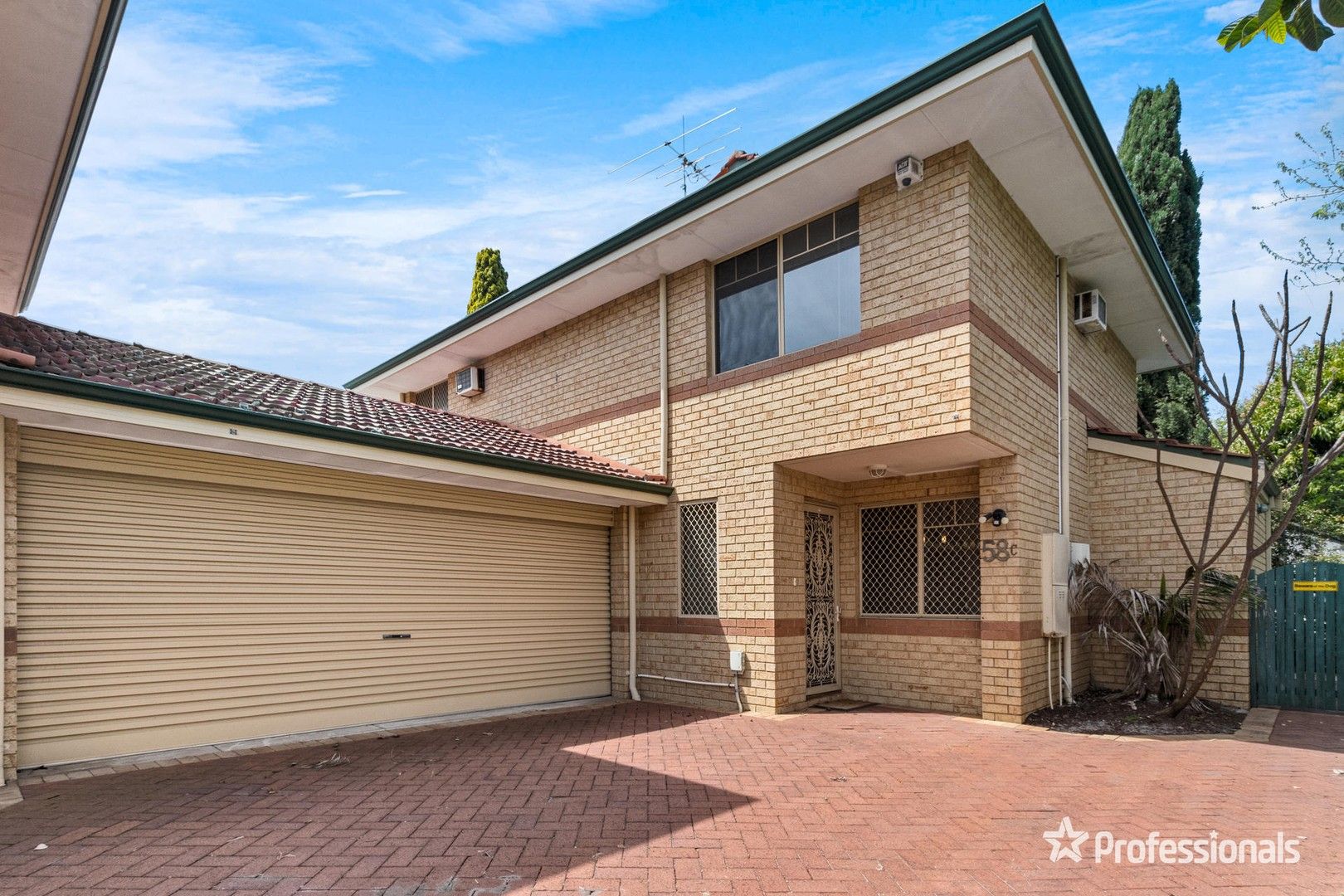 3 bedrooms Townhouse in 58C Rushton Street BURSWOOD WA, 6100