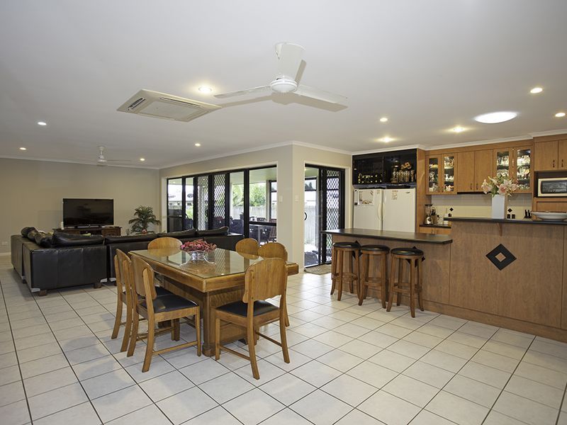 24 Glenella Richmond Road, Glenella Property History & Address