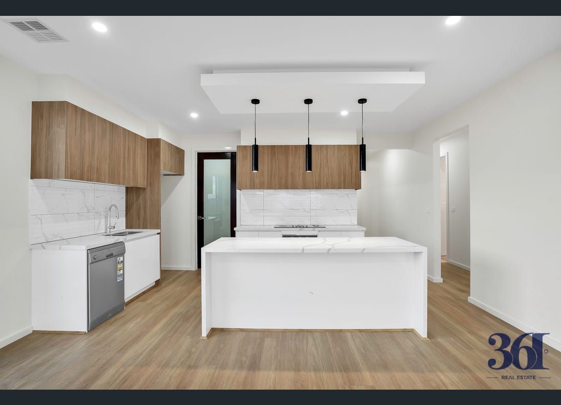 4 bedrooms House in 4 Dalmore Street DEANSIDE VIC, 3336