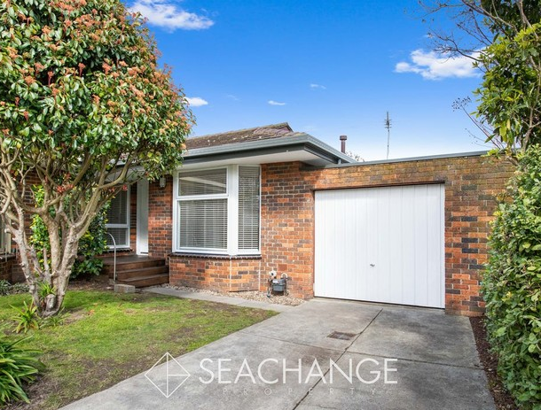 3/8 Leicester Avenue, Mount Eliza VIC 3930