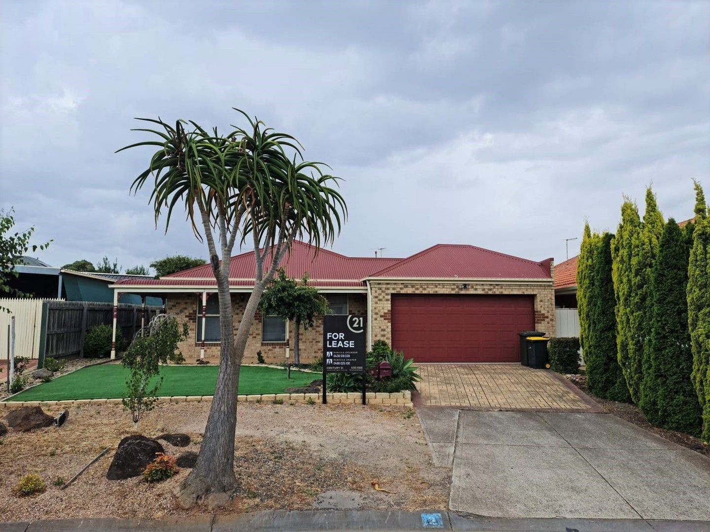4 bedrooms House in 9 Seaeagle Avenue POINT COOK VIC, 3030