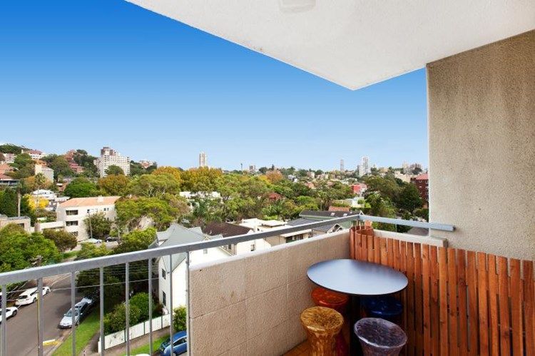2 bedrooms Apartment / Unit / Flat in 42/14 Leura Road DOUBLE BAY NSW, 2028