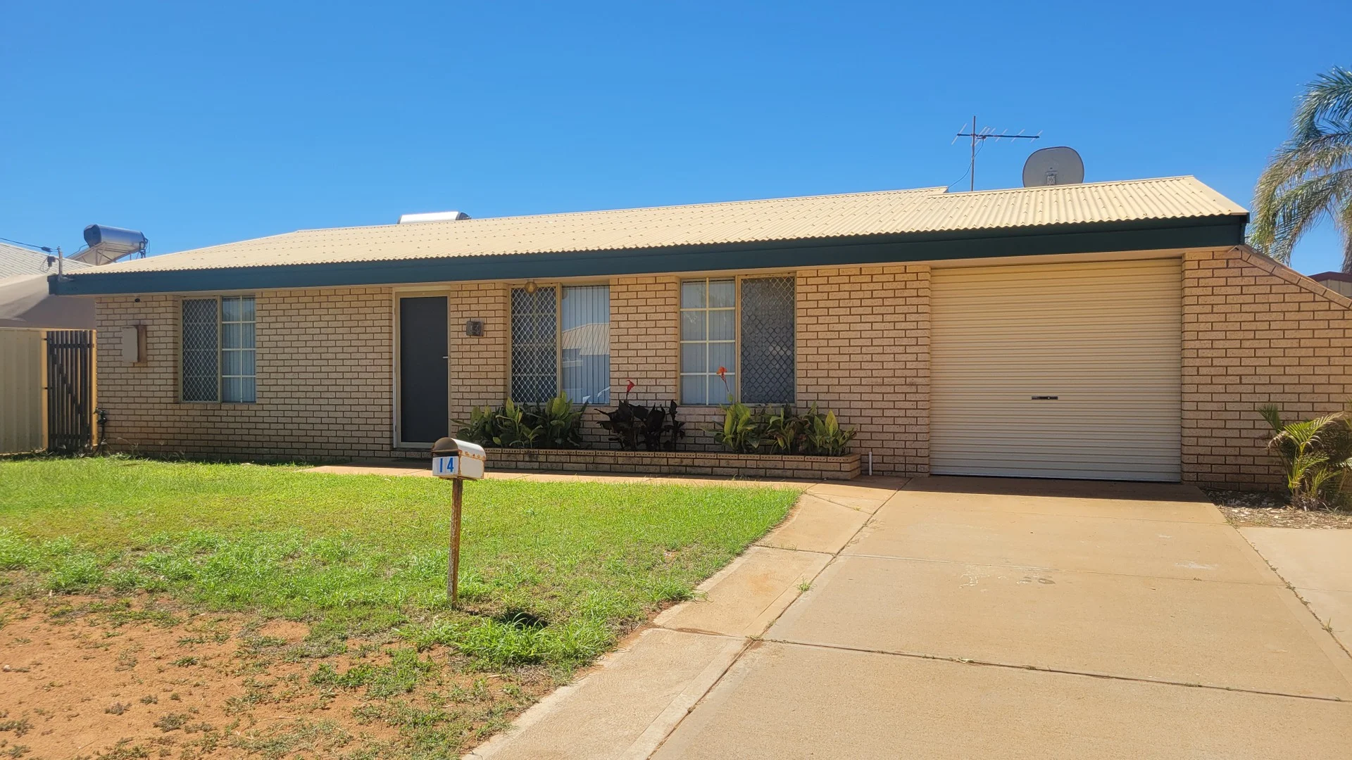 14 Castrini Crescent, Carnarvon WA 6701
