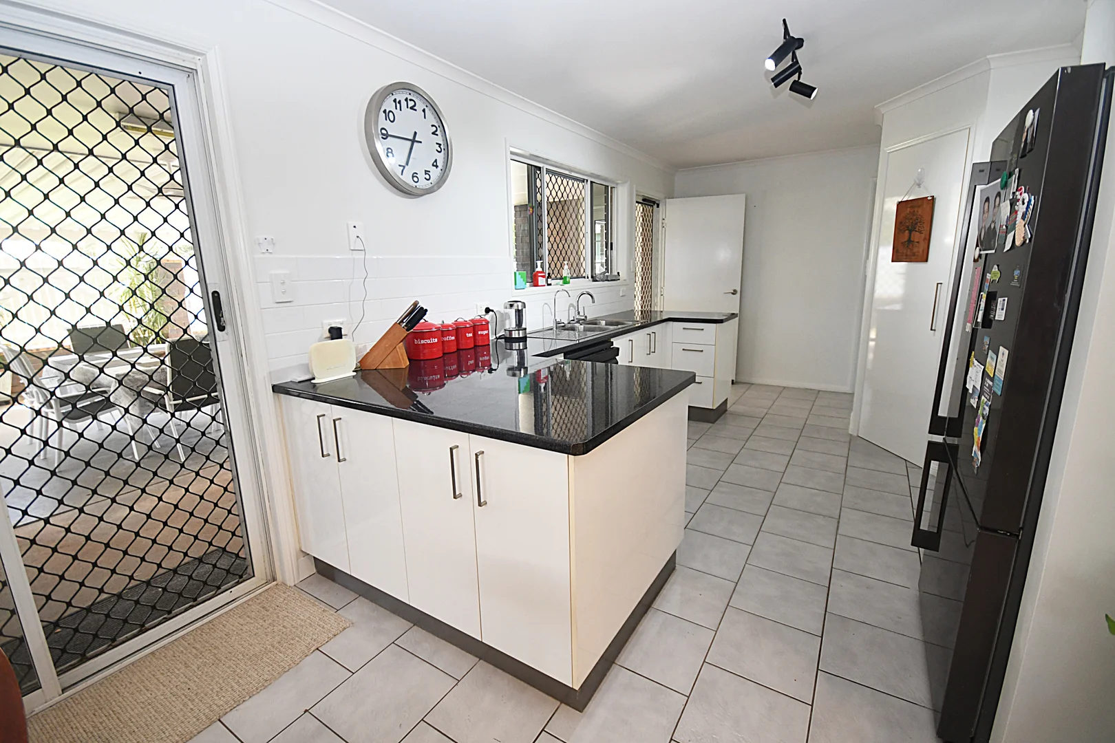 Additional image 7 of 17 Limpus Street, Urangan QLD 4655